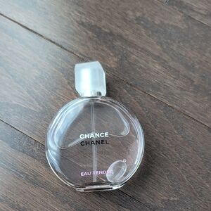 CHANEL Chance Eau Tendre Fragrance with Clear and Pink Hues